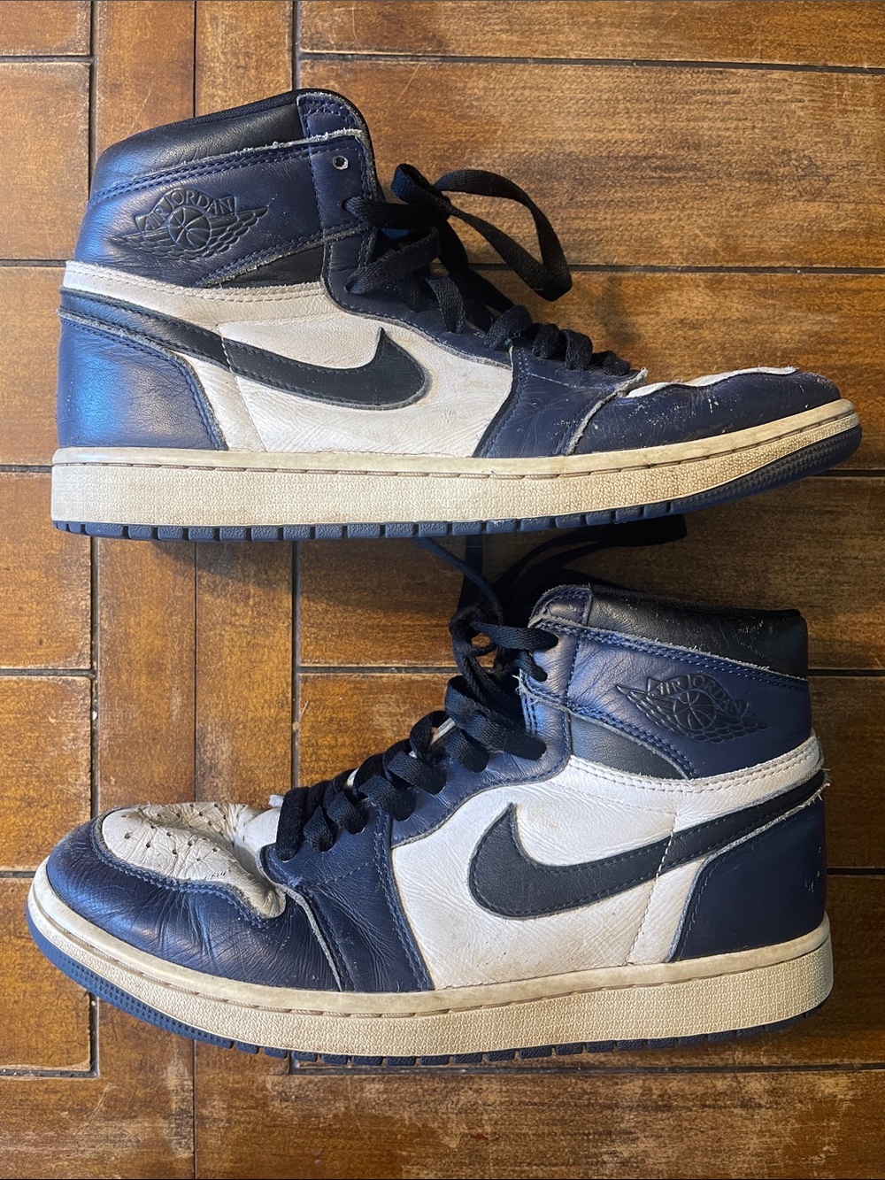 Nike Air Jordan 1 Retro High Sneakers - Navy & White
